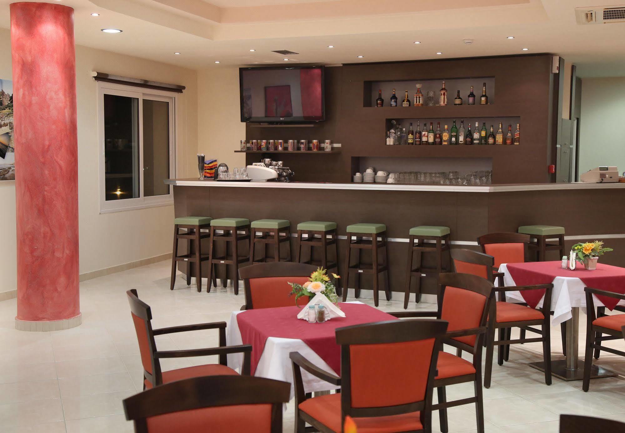 Hotel Sea Breeze Sitia  Exterior photo