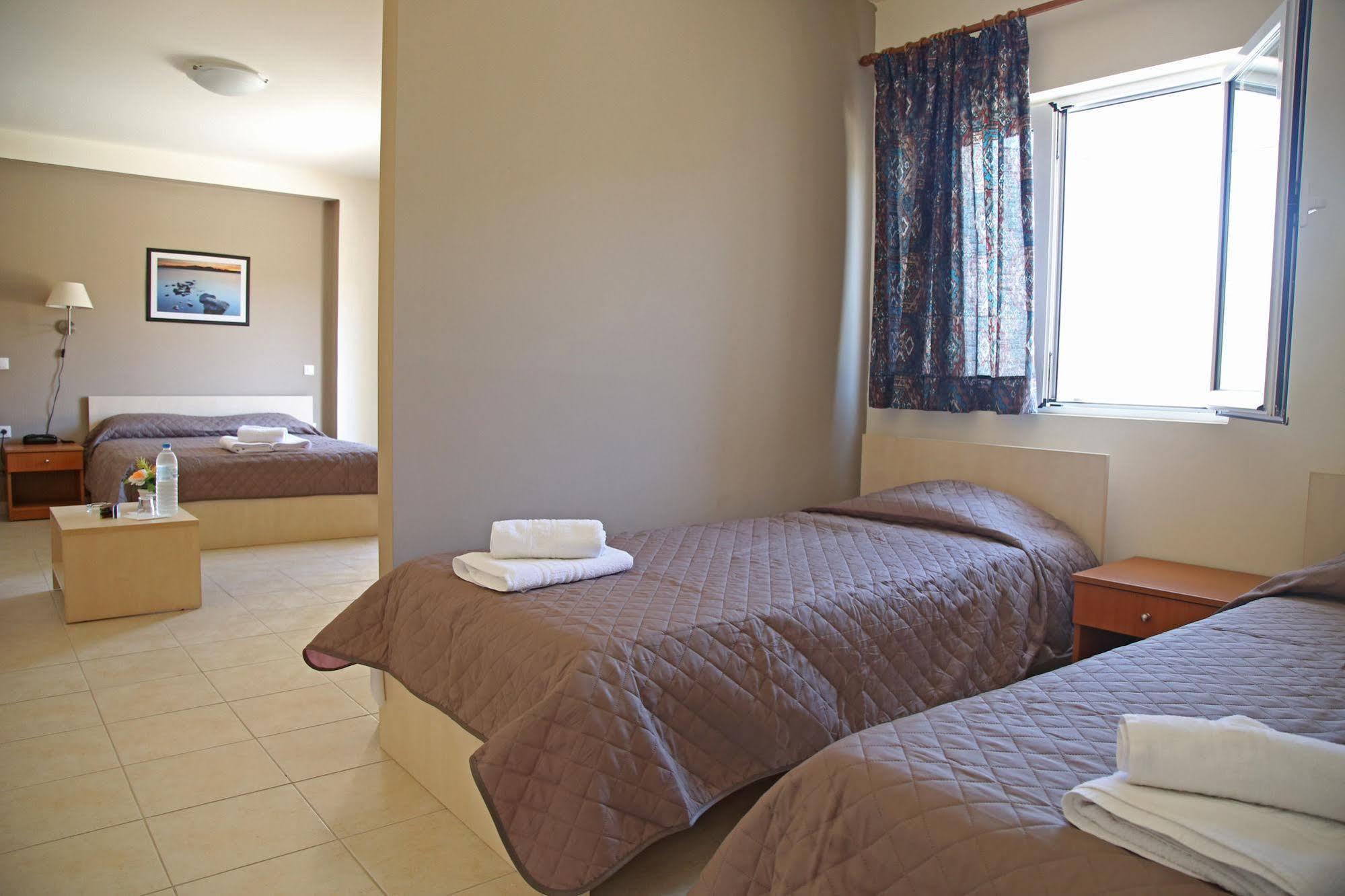 Hotel Sea Breeze Sitia  Exterior photo
